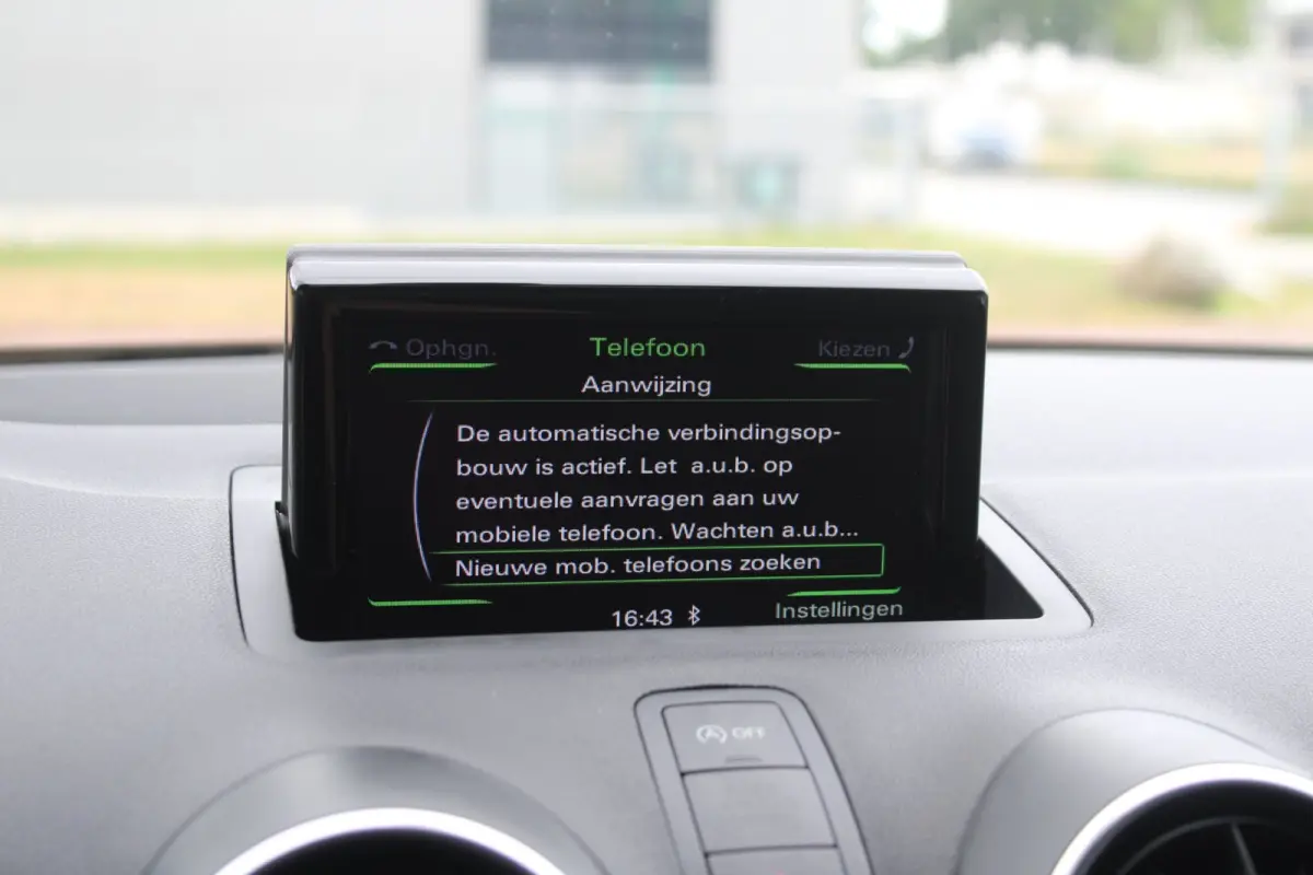 1.0 TFSI ADRENALIN | S LINE | AIRCO | ELEKTR. RAMEN | NAVIGATIE