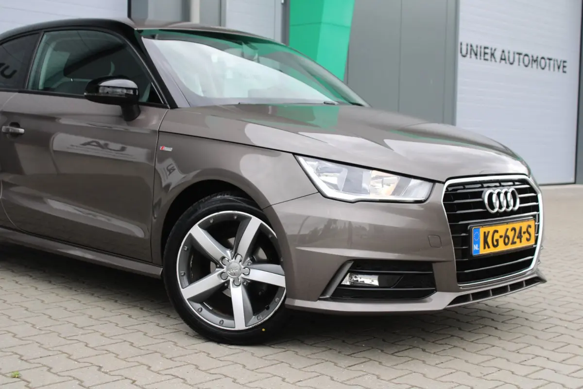 1.0 TFSI ADRENALIN | S LINE | AIRCO | ELEKTR. RAMEN | NAVIGATIE