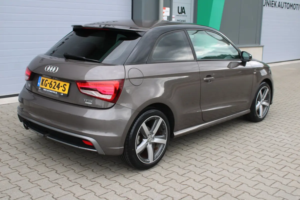 1.0 TFSI ADRENALIN | S LINE | AIRCO | ELEKTR. RAMEN | NAVIGATIE