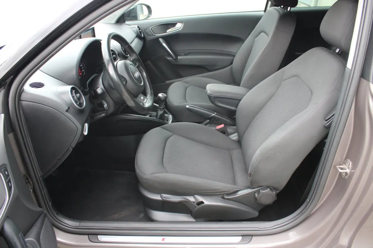 1.0 TFSI ADRENALIN | S LINE | AIRCO | ELEKTR. RAMEN | NAVIGATIE