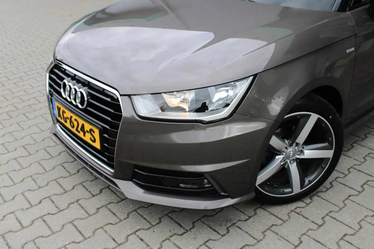 1.0 TFSI ADRENALIN | S LINE | AIRCO | ELEKTR. RAMEN | NAVIGATIE