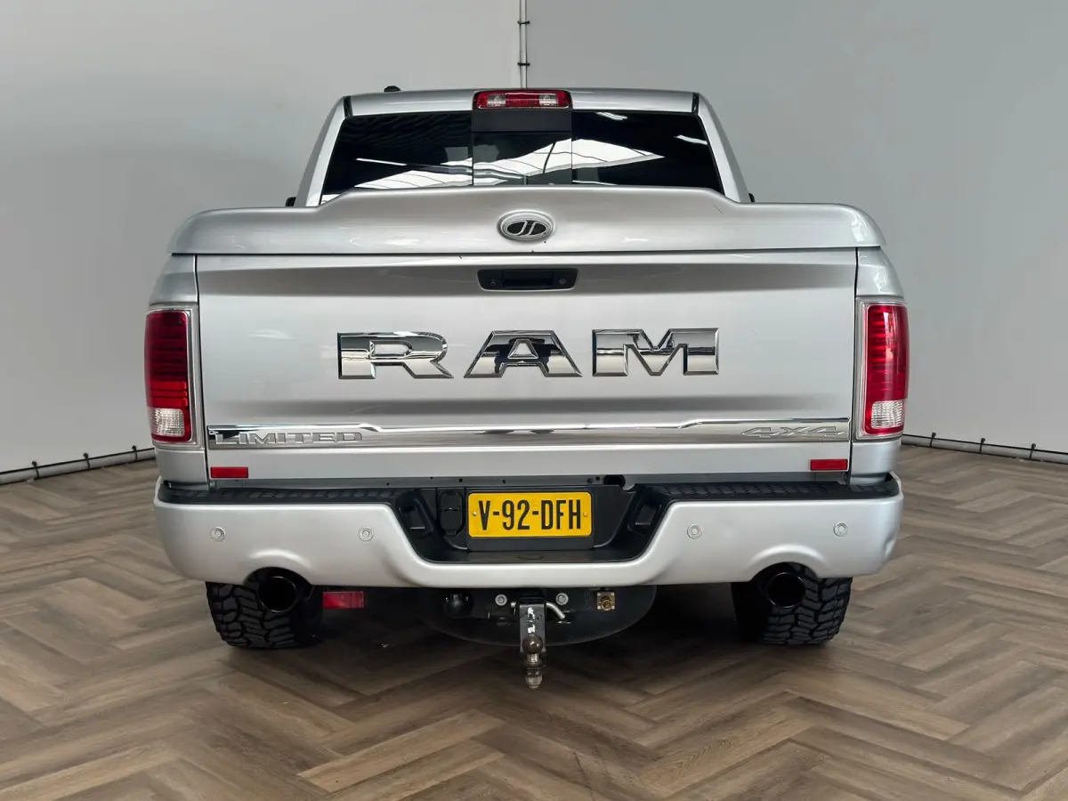 1500 5.7 V8 Quad Cab 6'4|LIMITED|VOL|INRUIL MOGELIJK