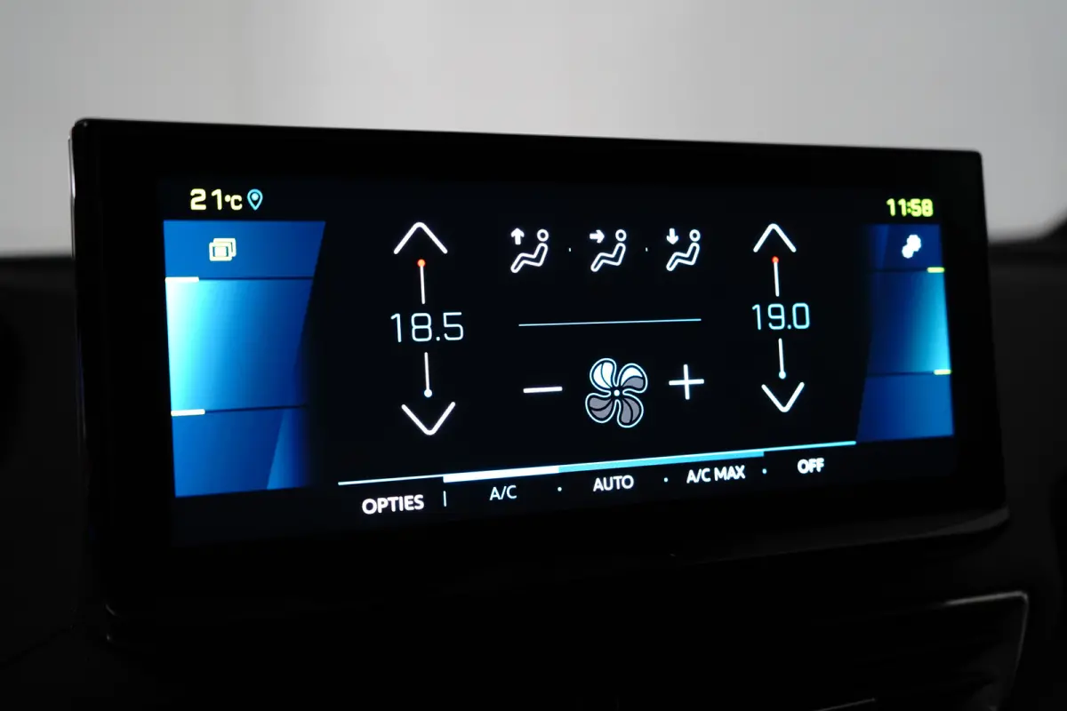 1.6 HYbrid 225 Active Pack Business Camera | Cruise Control | Parkeersensoren | Camera | Achteruitrijcamera | Apple Carplay/Android Auto|telefoonintegratie premium | Bluetooth telefoonvoorbe