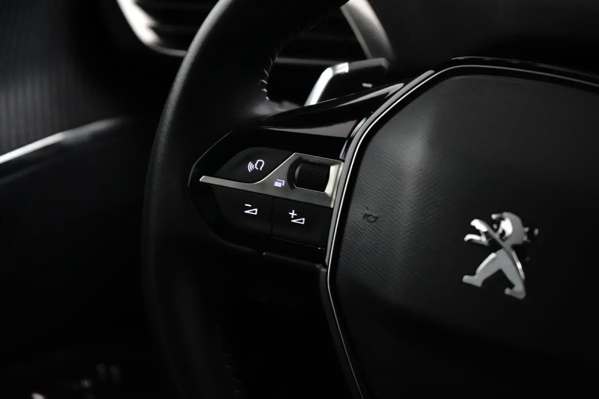 1.6 HYbrid 225 Active Pack Business Camera | Cruise Control | Parkeersensoren | Camera | Achteruitrijcamera | Apple Carplay/Android Auto|telefoonintegratie premium | Bluetooth telefoonvoorbe