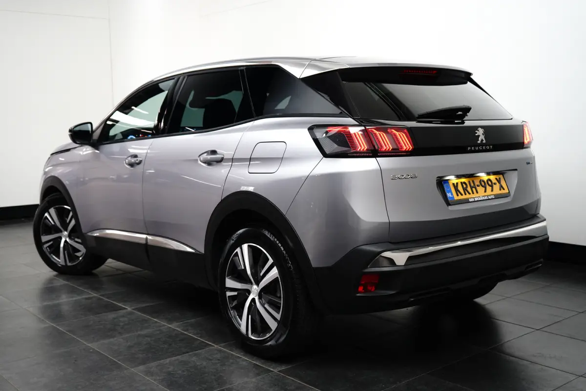 1.6 HYbrid 225 Active Pack Business Camera | Cruise Control | Parkeersensoren | Camera | Achteruitrijcamera | Apple Carplay/Android Auto|telefoonintegratie premium | Bluetooth telefoonvoorbe