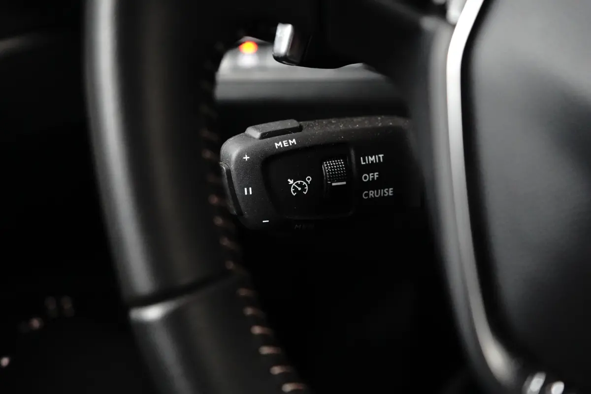 1.6 HYbrid 225 Active Pack Business Camera | Cruise Control | Parkeersensoren | Camera | Achteruitrijcamera | Apple Carplay/Android Auto|telefoonintegratie premium | Bluetooth telefoonvoorbe