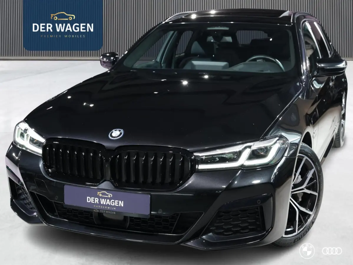530e xDrive M Sport / PANODAK / El STOELEN / HARMANKARDON / ACC / DODEHOEK