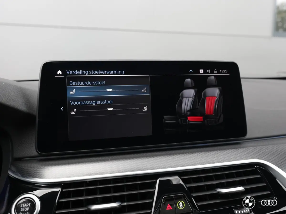 530e xDrive M Sport / PANODAK / El STOELEN / HARMANKARDON / ACC / DODEHOEK