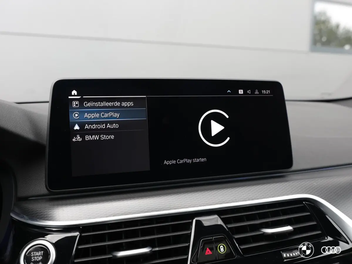 530e xDrive M Sport / PANODAK / El STOELEN / HARMANKARDON / ACC / DODEHOEK