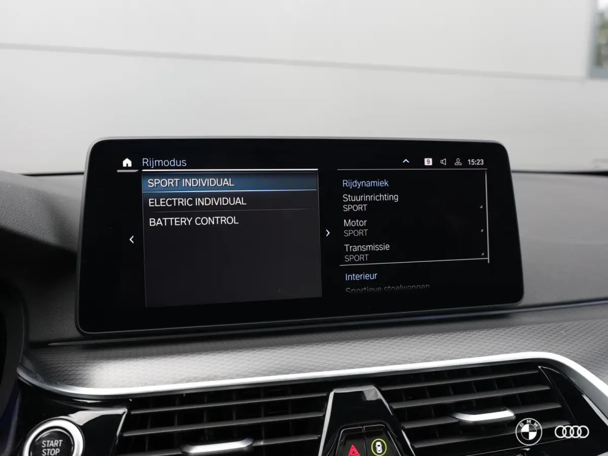 530e xDrive M Sport / PANODAK / El STOELEN / HARMANKARDON / ACC / DODEHOEK