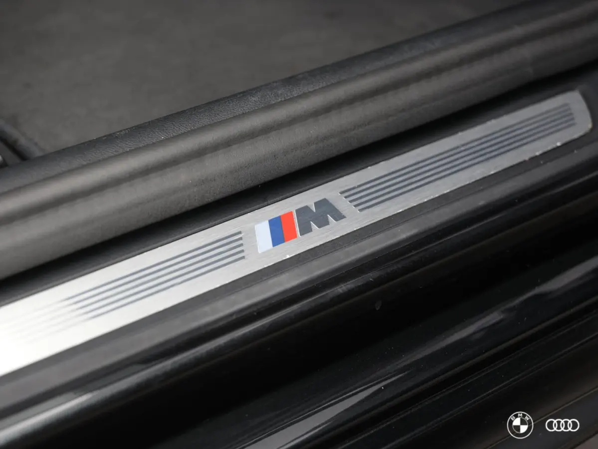 530e xDrive M Sport / PANODAK / El STOELEN / HARMANKARDON / ACC / DODEHOEK