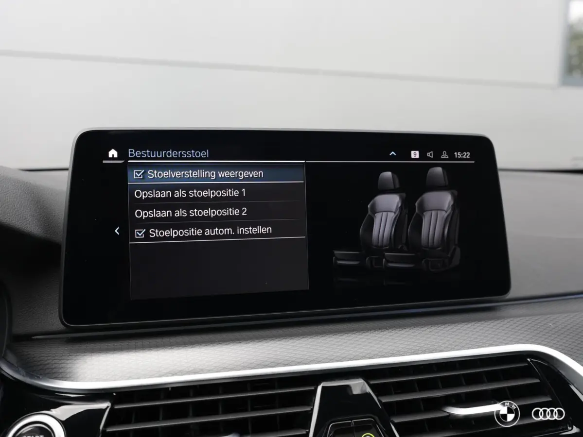 530e xDrive M Sport / PANODAK / El STOELEN / HARMANKARDON / ACC / DODEHOEK
