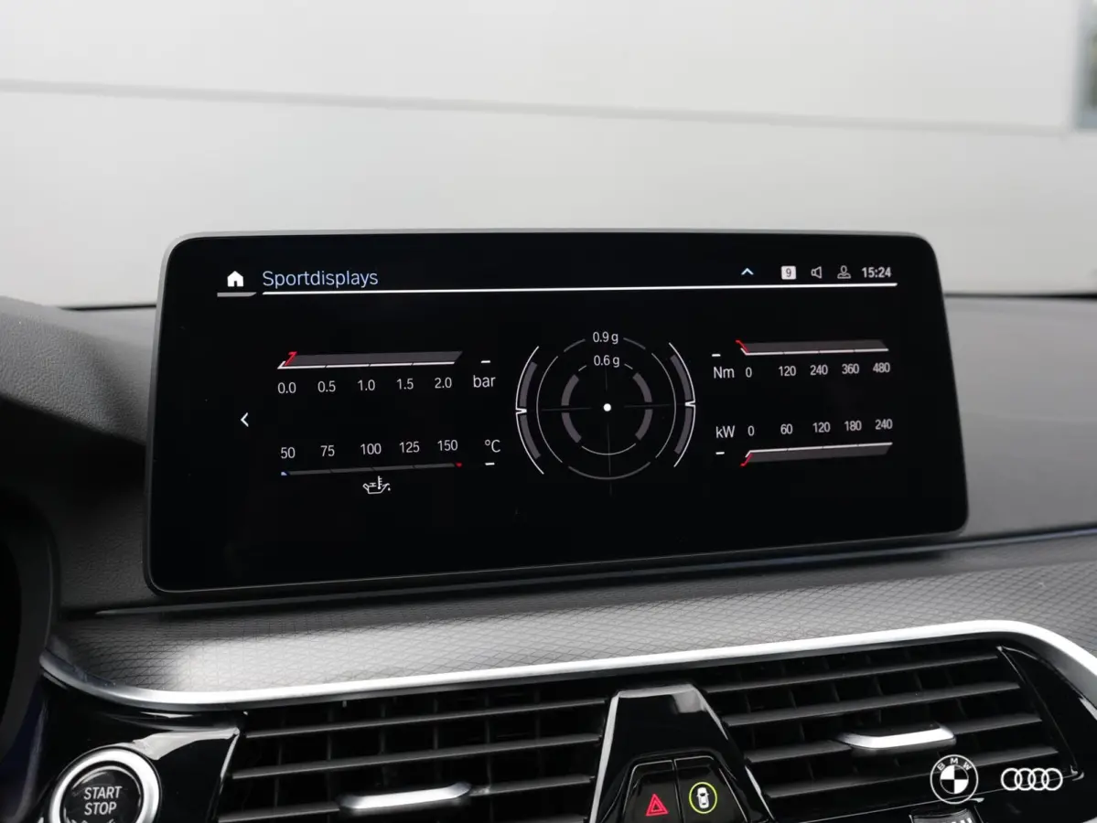 530e xDrive M Sport / PANODAK / El STOELEN / HARMANKARDON / ACC / DODEHOEK
