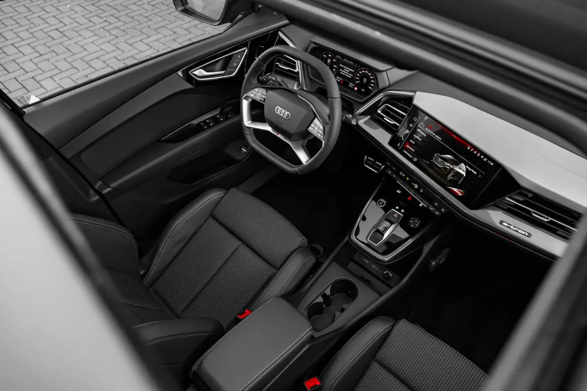 S edition 286 PK | Trekhaak | Panoramadak | Achteruitrijcamera | Privacy glas | Adaptive Cruise Control