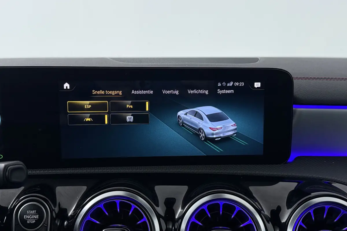 200 Business Solution AMG (PANORAMADAK, STOELVERWARMING, SFEERVERLICHTING, CAMERA, CRUISE CONTROL)