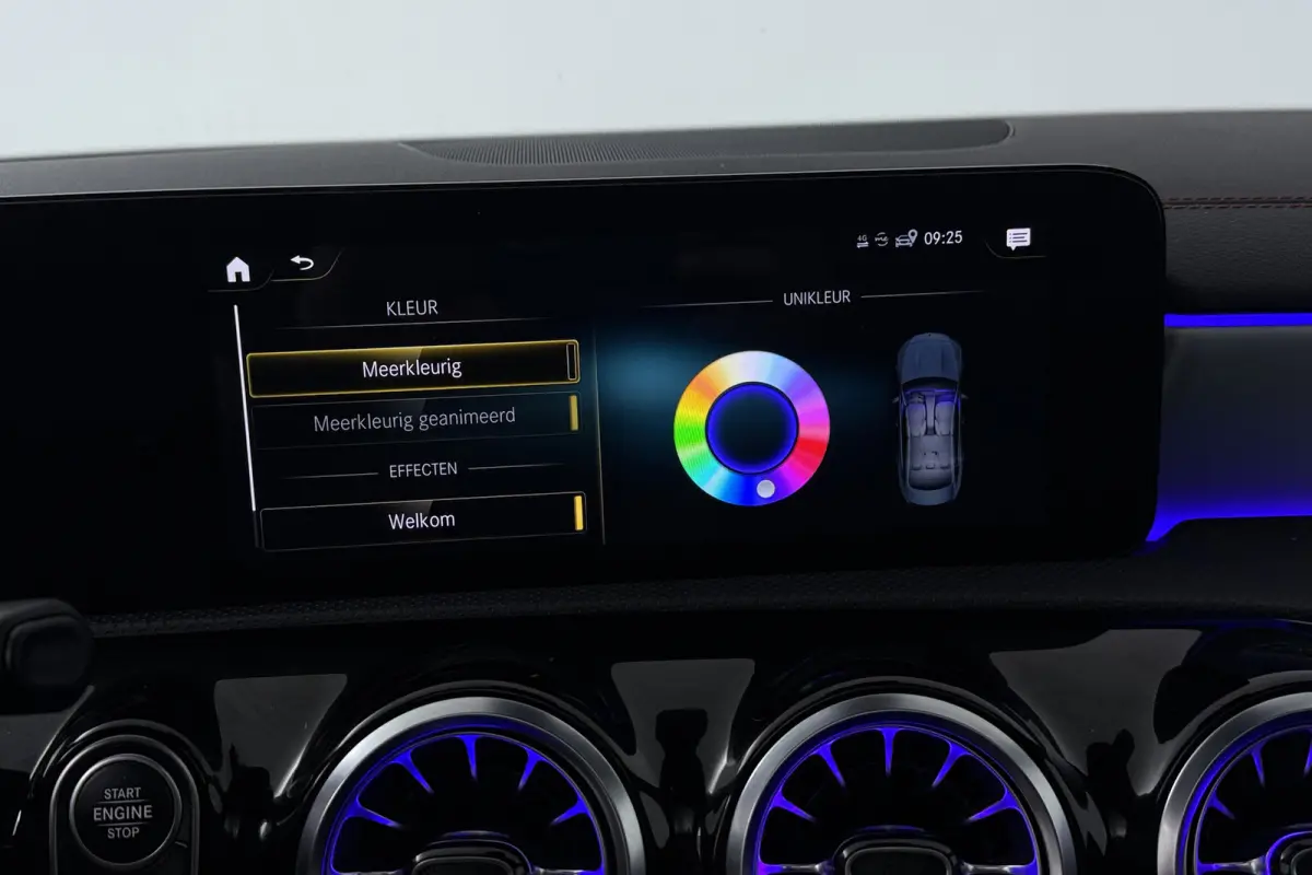 200 Business Solution AMG (PANORAMADAK, STOELVERWARMING, SFEERVERLICHTING, CAMERA, CRUISE CONTROL)