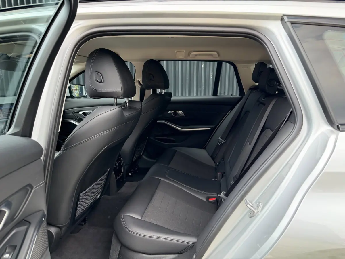 330e High Executive Sportline Shadow | SPORTSTOELEN | LEDER | CARPLAY | VIRTUAL | CLIMATE