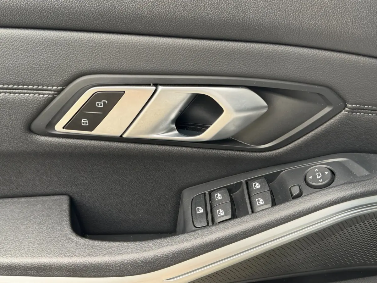 330e High Executive Sportline Shadow | SPORTSTOELEN | LEDER | CARPLAY | VIRTUAL | CLIMATE