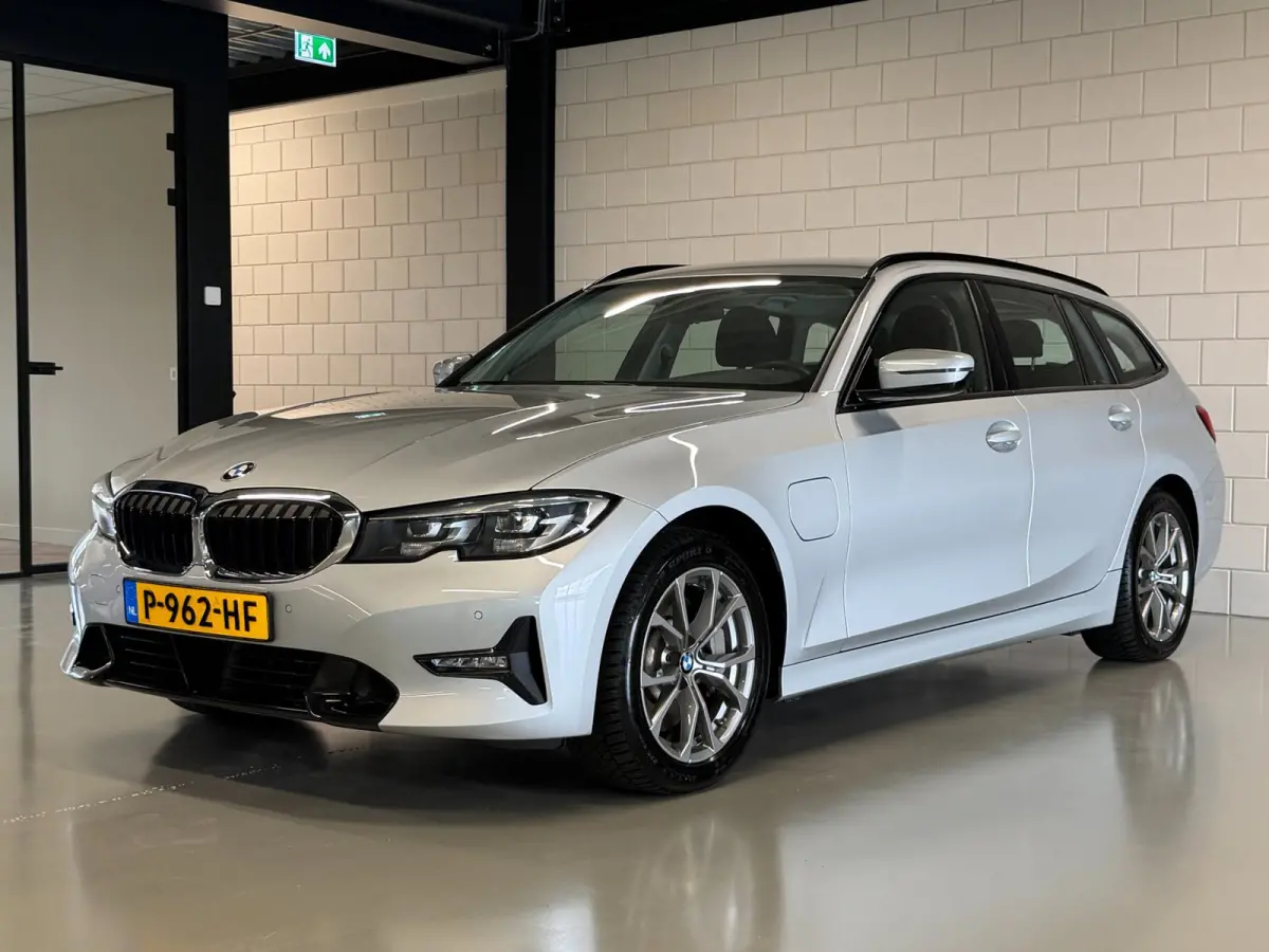 330e High Executive Sportline Shadow | SPORTSTOELEN | LEDER | CARPLAY | VIRTUAL | CLIMATE