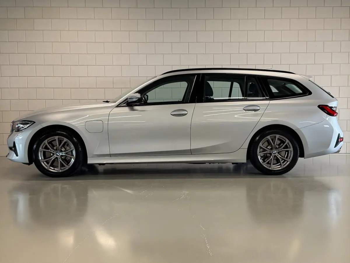 330e High Executive Sportline Shadow | SPORTSTOELEN | LEDER | CARPLAY | VIRTUAL | CLIMATE