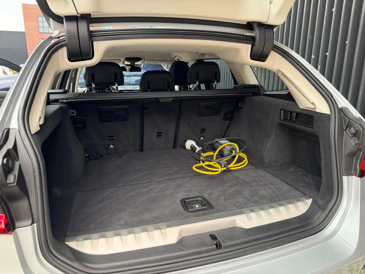 330e High Executive Sportline Shadow | SPORTSTOELEN | LEDER | CARPLAY | VIRTUAL | CLIMATE