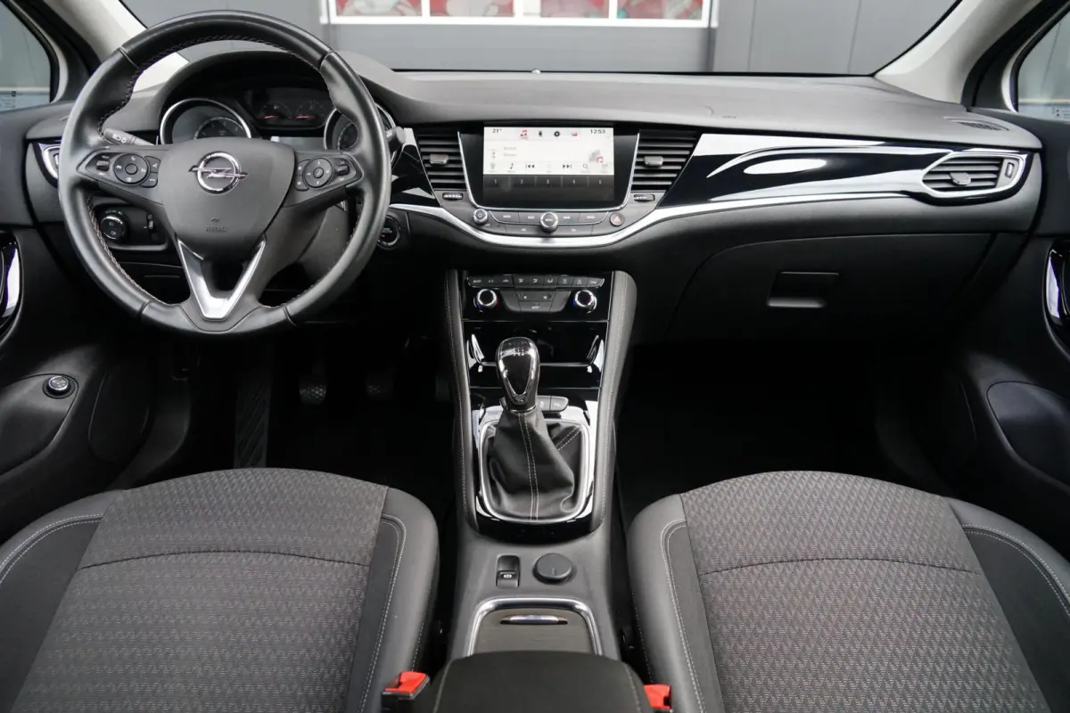 1.4 Innovation, NL, CarPlay, keyless, clima