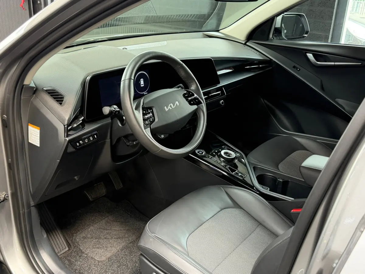 1.6 GDi Hybrid DynamicLine | Widescreen | camera | 1/2 Leder | Stoel en stuurverwarwing