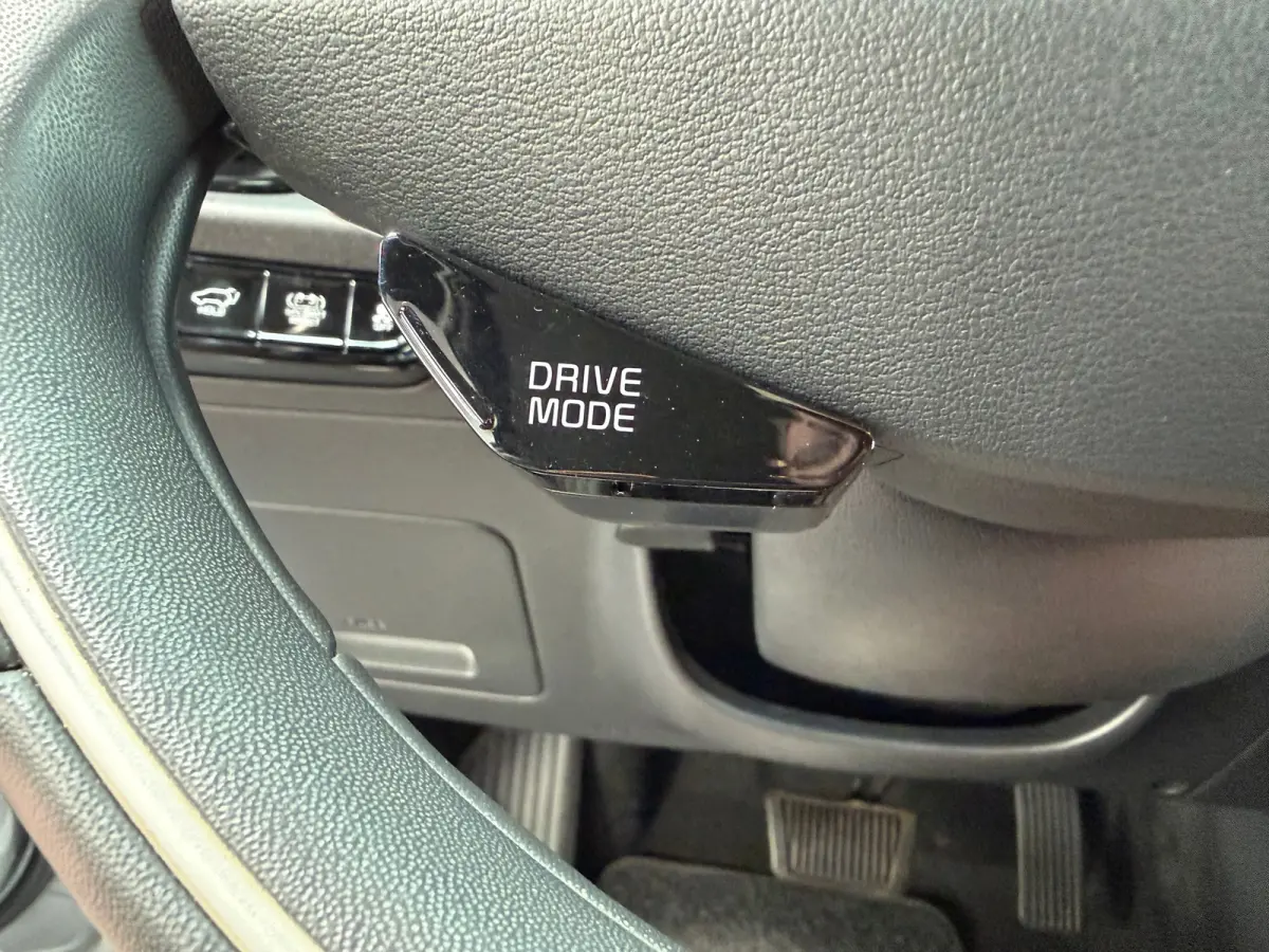 1.6 GDi Hybrid DynamicLine | Widescreen | camera | 1/2 Leder | Stoel en stuurverwarwing