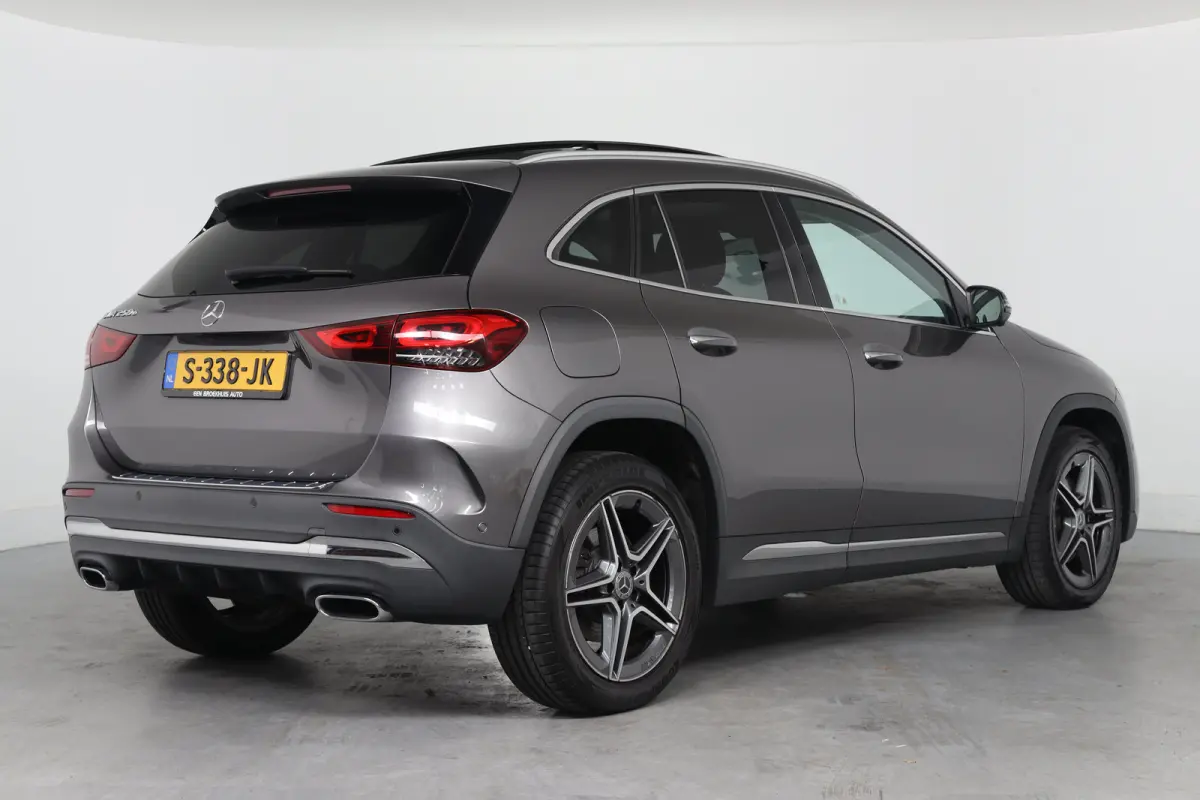 250 e AMG Line | Elektrisch Panoramadak | Memory | 360* Camera | Stoelverwarming | Navigatie | Dodehoek | Carplay |