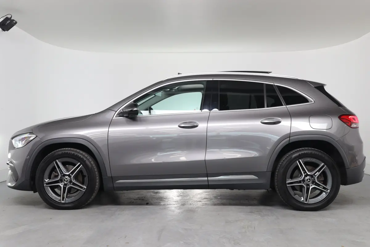 250 e AMG Line | Elektrisch Panoramadak | Memory | 360* Camera | Stoelverwarming | Navigatie | Dodehoek | Carplay |
