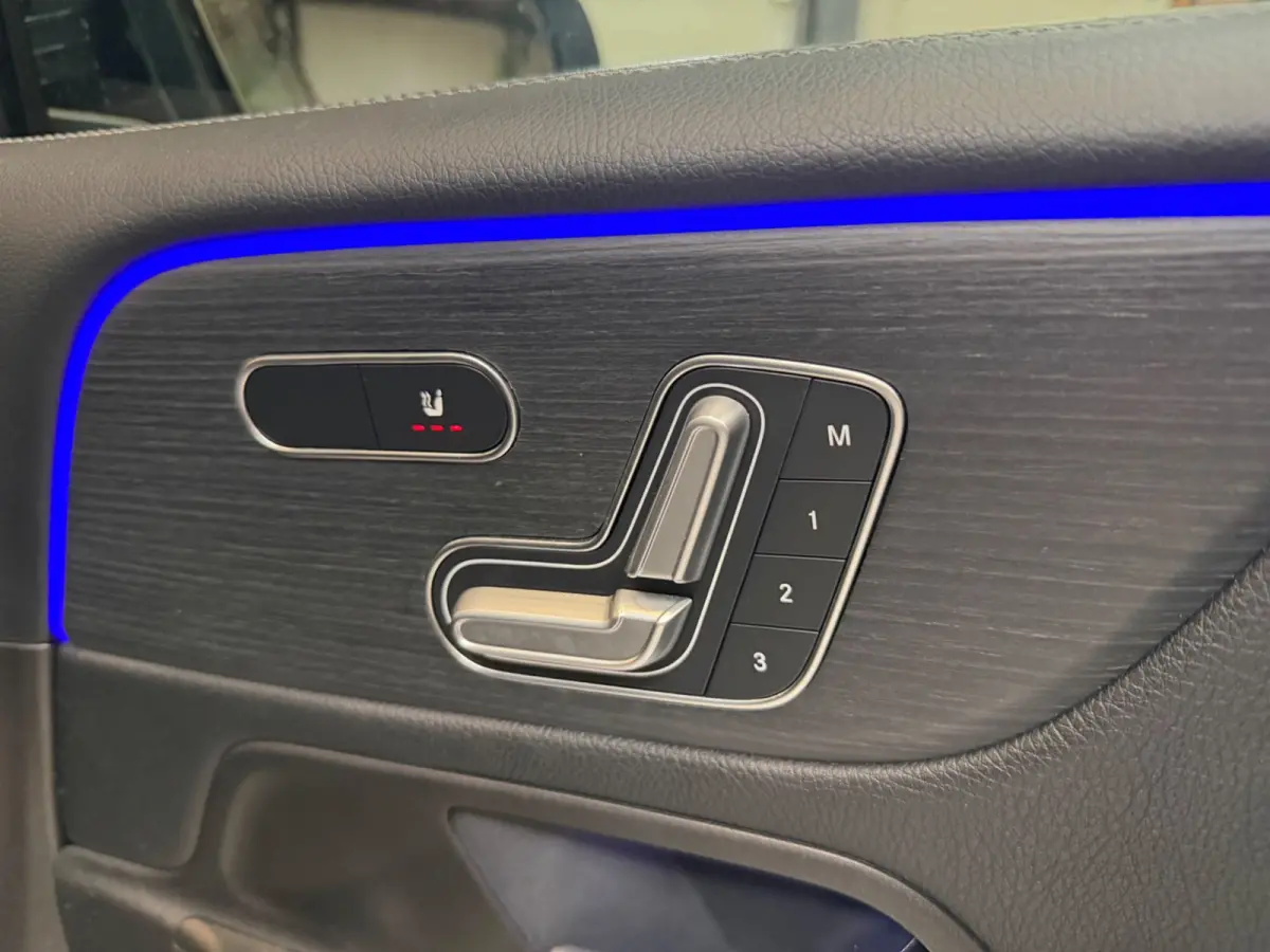 200 Premium Plus AMG - Memory - Keyless - 360 Camera - Panoramadak - Leer