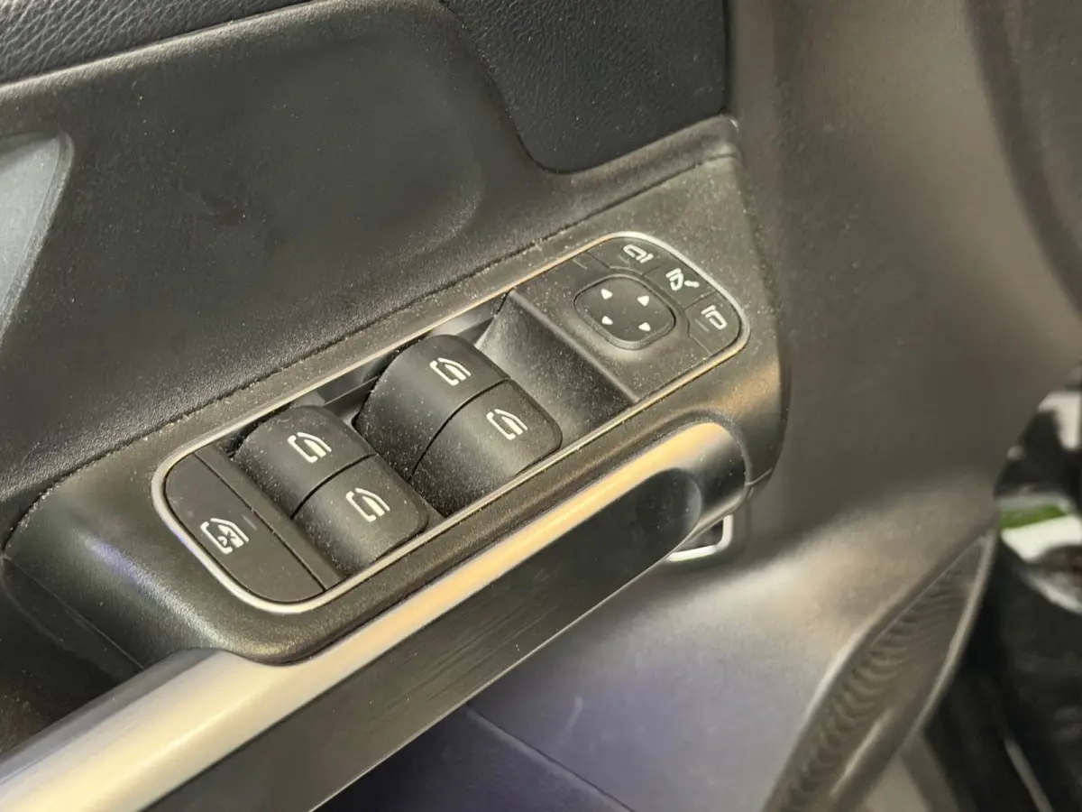 200 Premium Plus AMG - Memory - Keyless - 360 Camera - Panoramadak - Leer