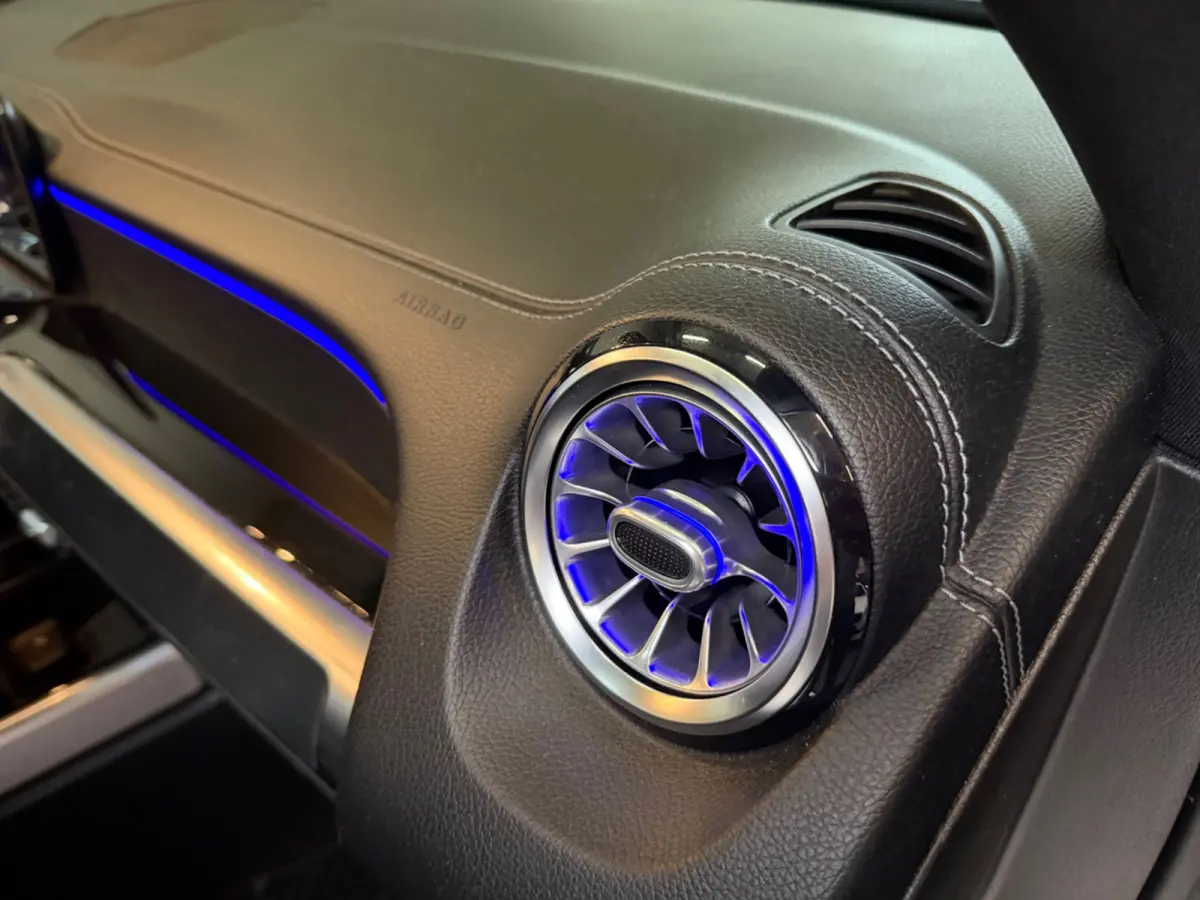 200 Premium Plus AMG - Memory - Keyless - 360 Camera - Panoramadak - Leer