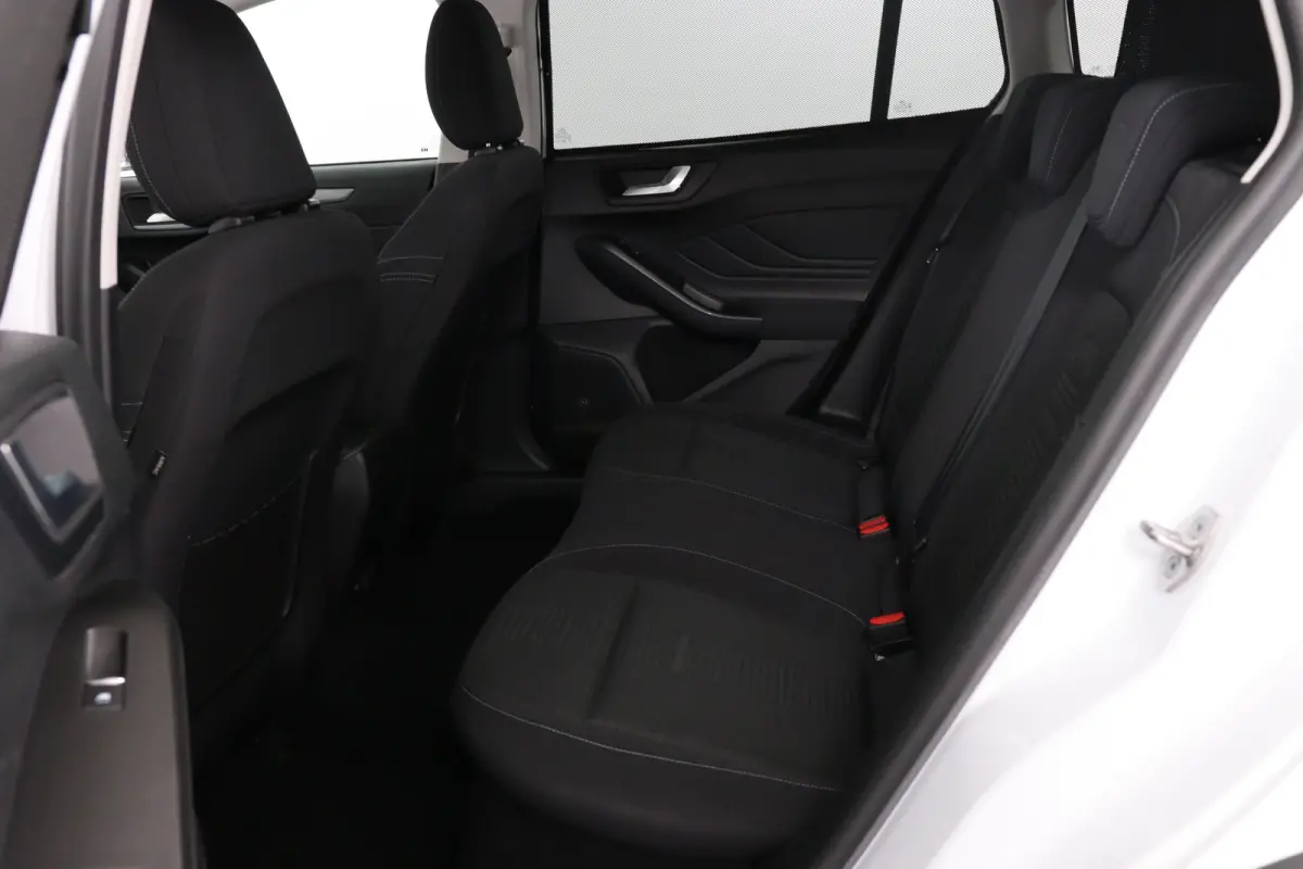 1.0 EcoBoost Active Business | Navigatie | Parkeersensoren | Keyless start | 17 Lichtmetalen velgen | Airco | Cruise Control