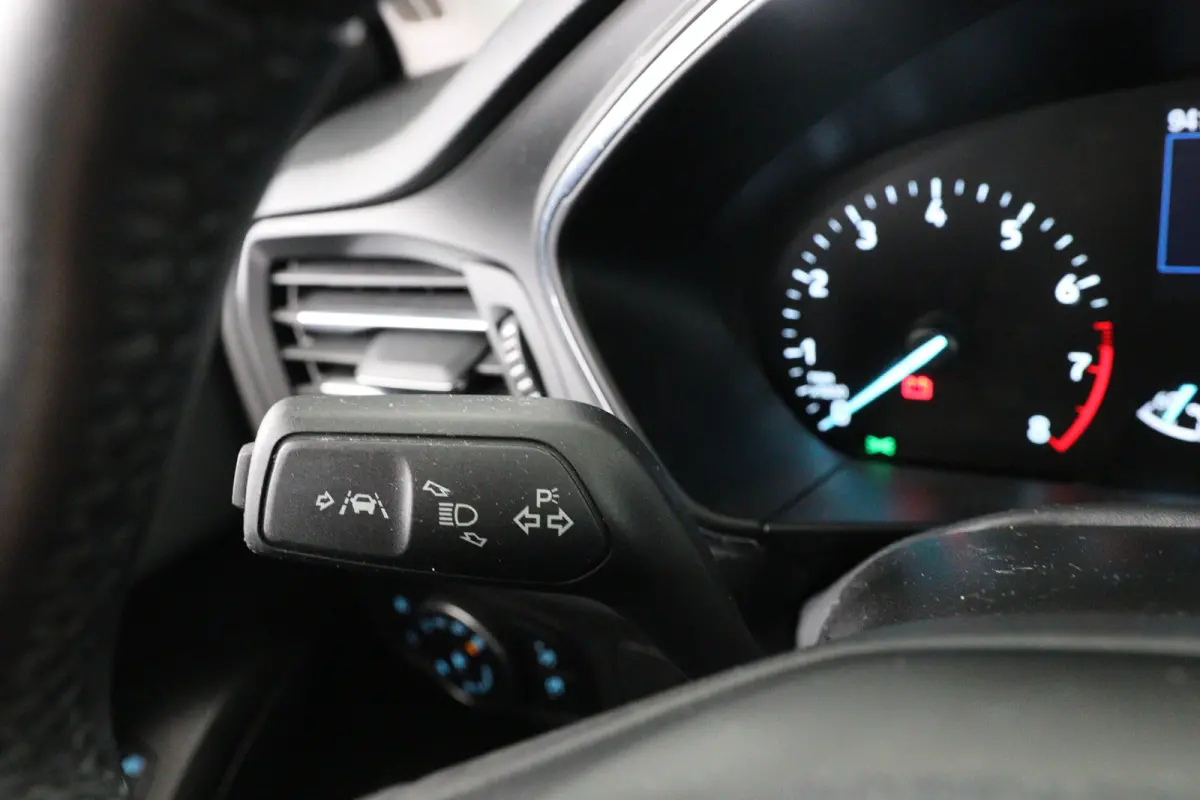 1.0 EcoBoost Active Business | Navigatie | Parkeersensoren | Keyless start | 17 Lichtmetalen velgen | Airco | Cruise Control