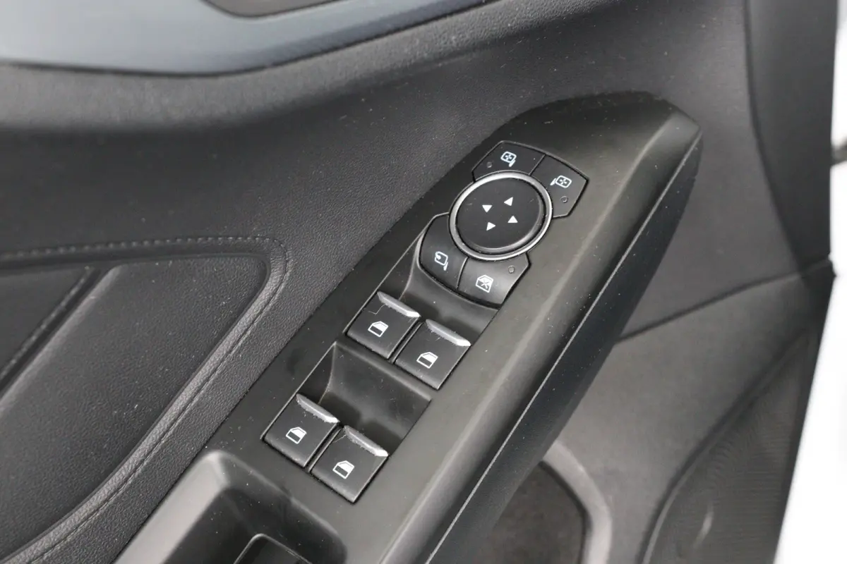 1.0 EcoBoost Active Business | Navigatie | Parkeersensoren | Keyless start | 17 Lichtmetalen velgen | Airco | Cruise Control