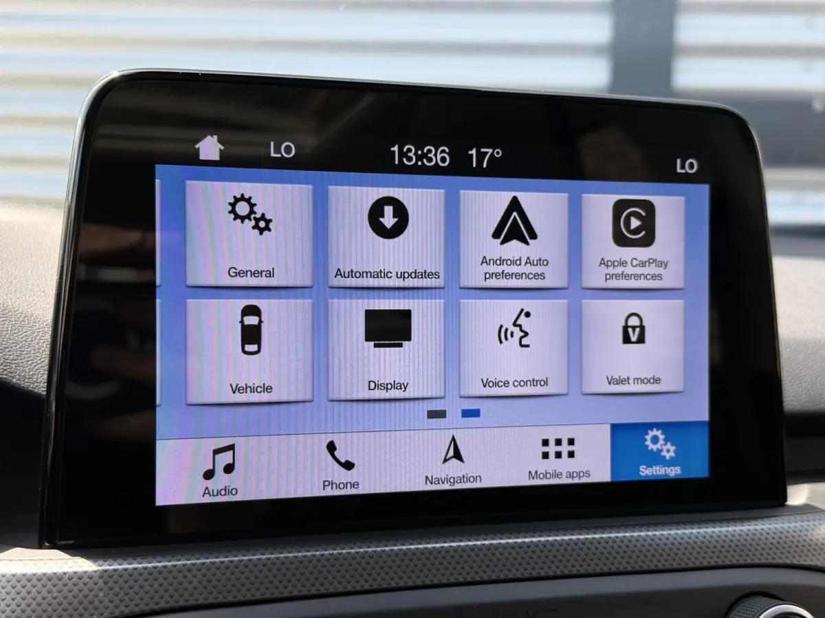 1.0 EcoBoost Titanium Business 2e Eigenaar|Pano|Stoel+stuurverw|Adap Cruise|Carplay|HUD|Dealer Onderhouden|Camera|Clima|PDC V+A|Trekhaak|LM velgen|Navi|Elek Ramen|N.A.P.|APK tot 07-2027