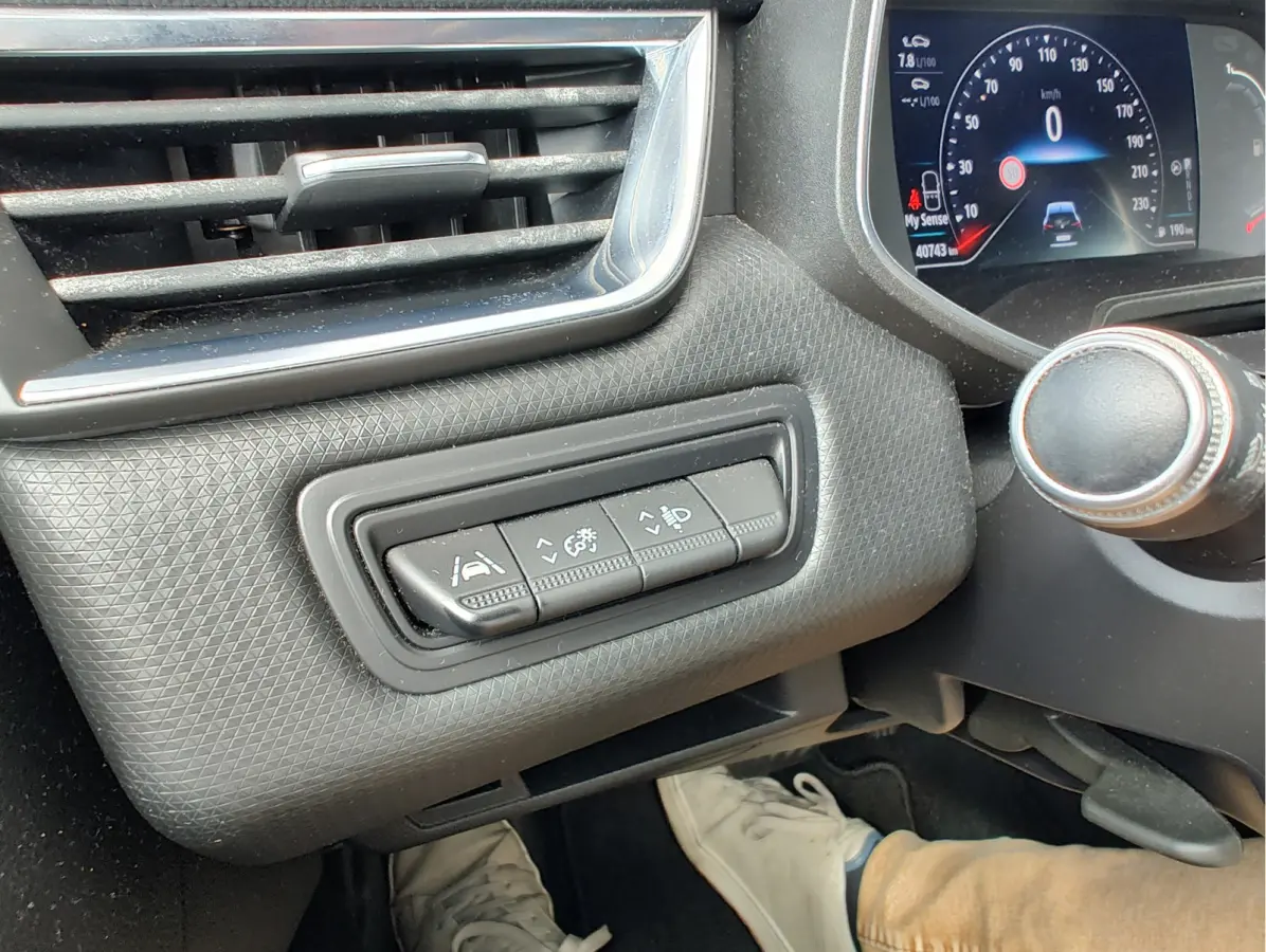 1.0 TCe INTENS AUTOMAAT Trekhaak | Cruise | Camera | Keyless