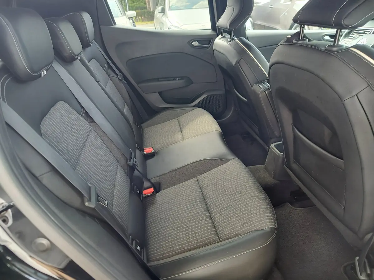 1.0 TCe INTENS AUTOMAAT Trekhaak | Cruise | Camera | Keyless