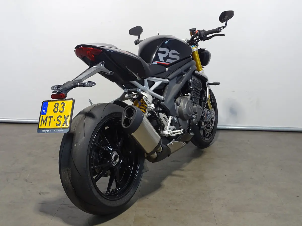 1200 RS