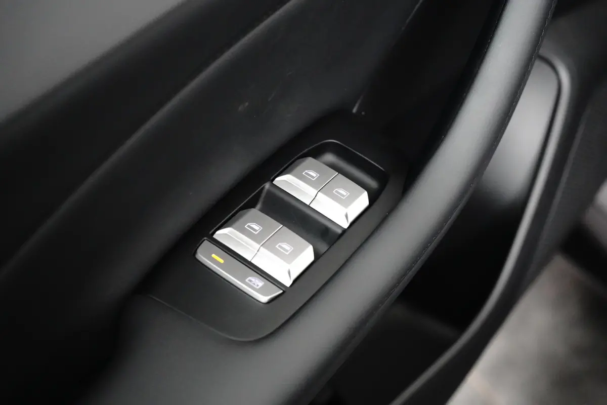 S5 EV 64 kWh Luxury | 360* Camera | 100% SOH | Adaptieve Cruise Control | Elektrische Achterklep | Warmtepomp | Stoel & Stuurverwarming |
