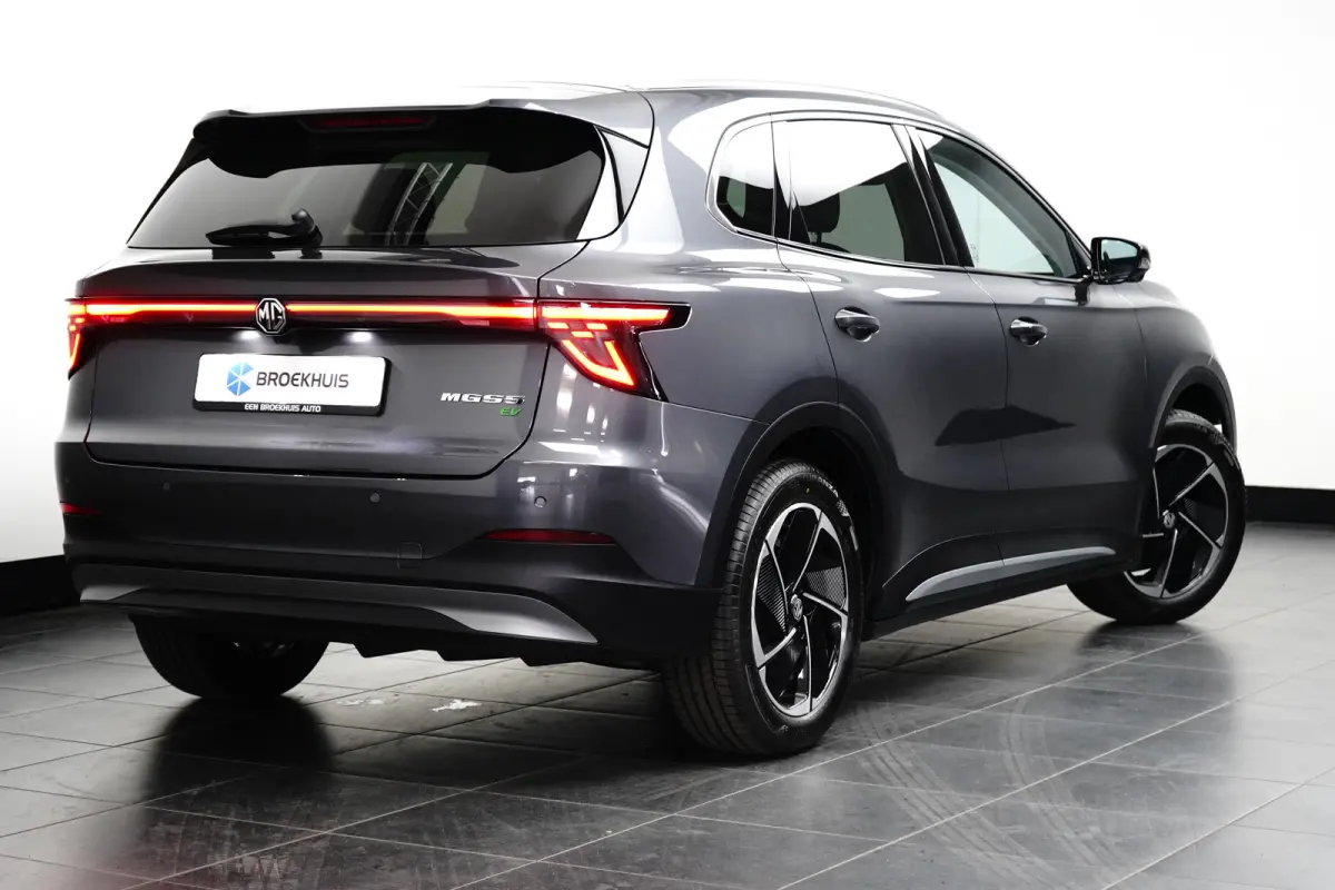 S5 EV 64 kWh Luxury | 360* Camera | 100% SOH | Adaptieve Cruise Control | Elektrische Achterklep | Warmtepomp | Stoel & Stuurverwarming |