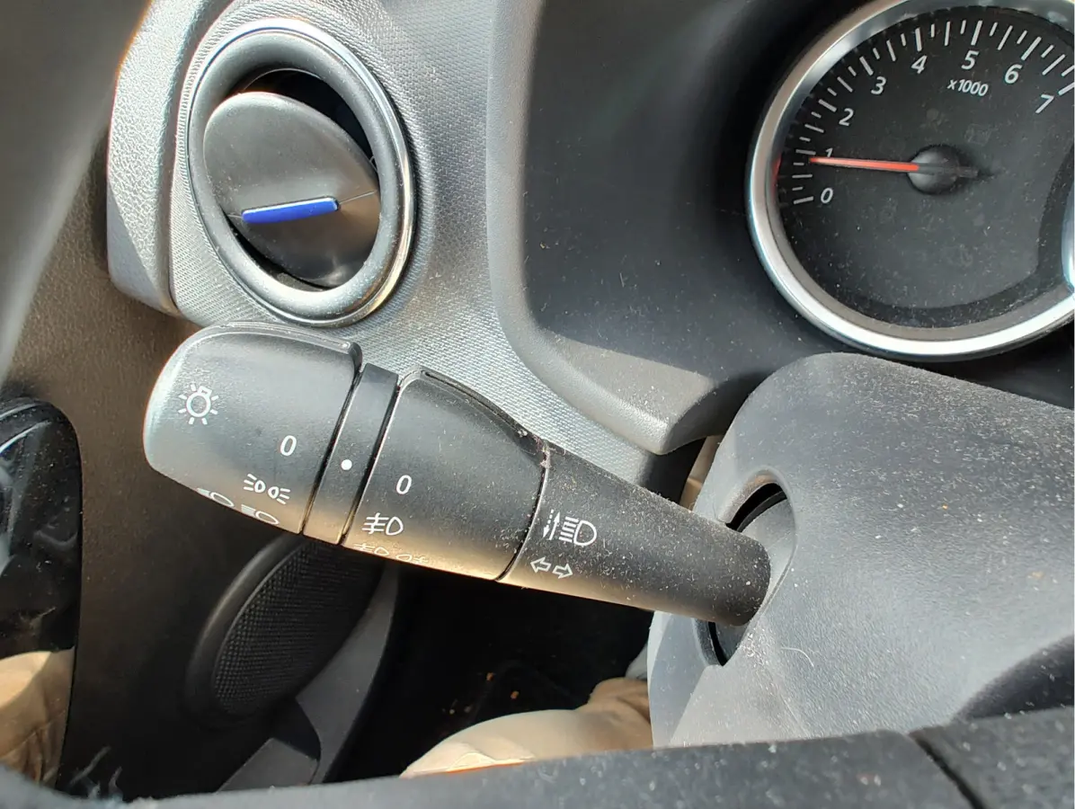 1.0 TCe BI-FUEL SERIE LIMITEE 15h ANNIVERSAIRE Navi | Camera | Trekhaak