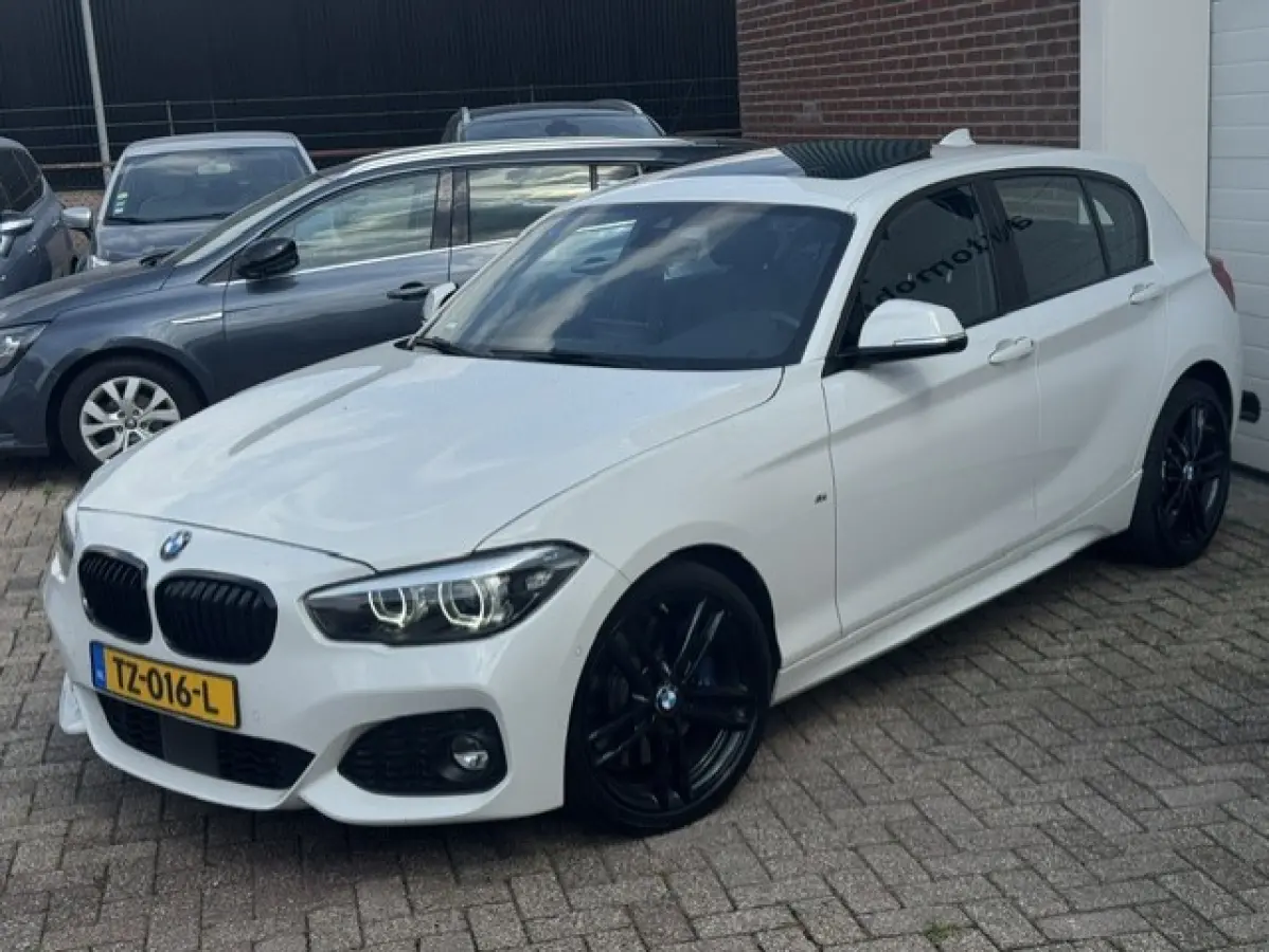 118i Edition M Sport - Schuifdak - LED - Leder - Harman Kardon