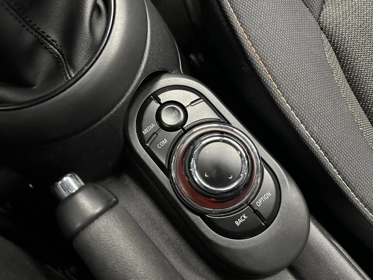 1.5 One Essential|Carplay|Camera|Cruise|Navi|