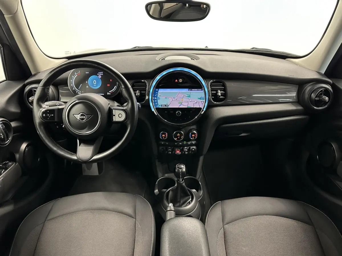 1.5 One Essential|Carplay|Camera|Cruise|Navi|