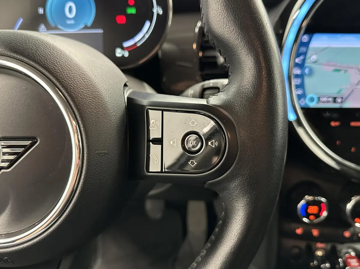 1.5 One Essential|Carplay|Camera|Cruise|Navi|