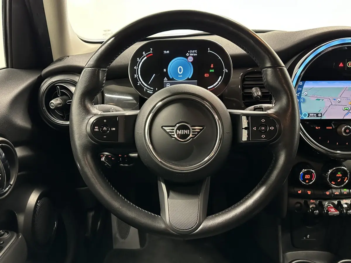 1.5 One Essential|Carplay|Camera|Cruise|Navi|