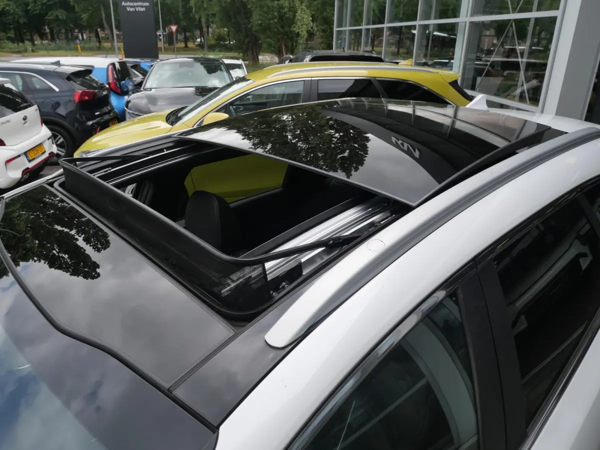 1.0 T-GDi GT-Line | LED | Carplay | Schuif-/Kanteldak | Clima | Camera | Navi | Camera