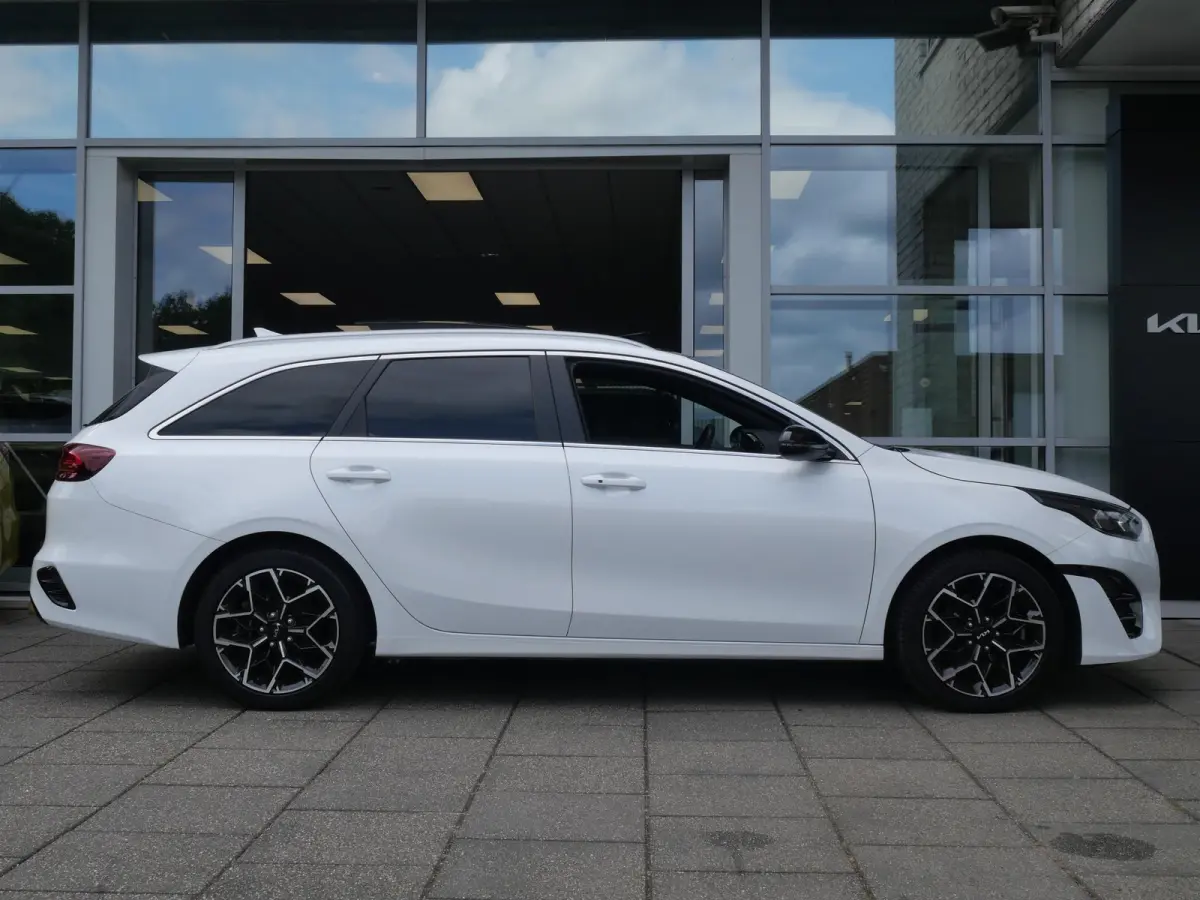 1.0 T-GDi GT-Line | LED | Carplay | Schuif-/Kanteldak | Clima | Camera | Navi | Camera